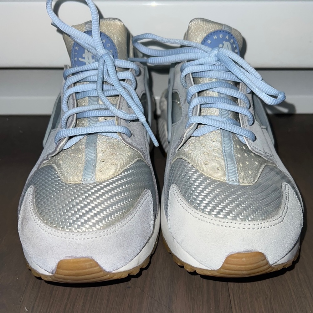 WOMENS Nike Air Huarache “Porpoise” SIZE 8